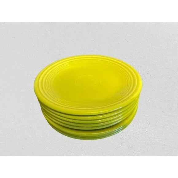 Set of 4 FIESTA 7.5" Plates in Lemongrass - Picture 3 of 5